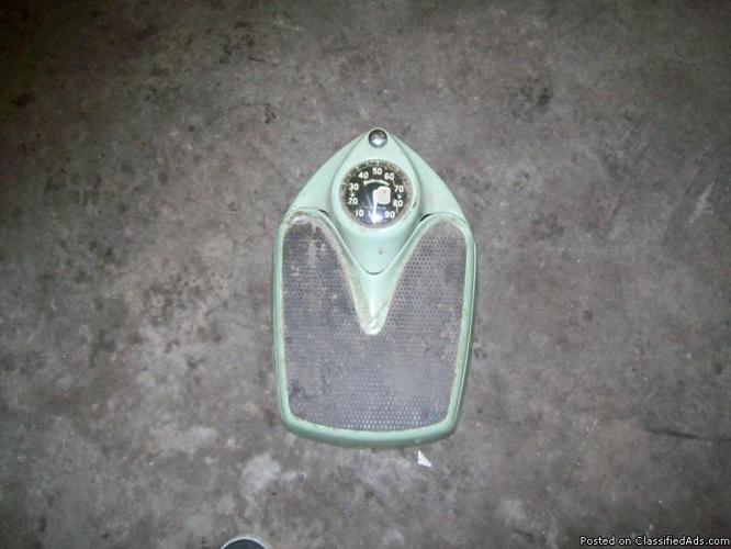 1934 health meter old cast iron scale - Price: 75.00 obo