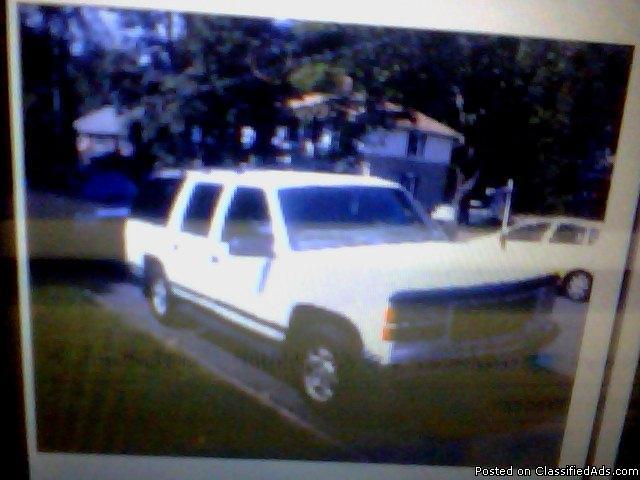 99 chevy suburban great cond... - Price: 3000.00