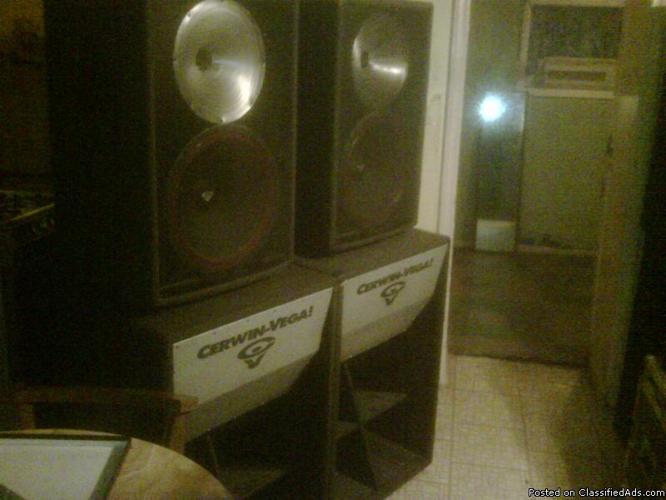 dj speakers for sell - Price: 800.00