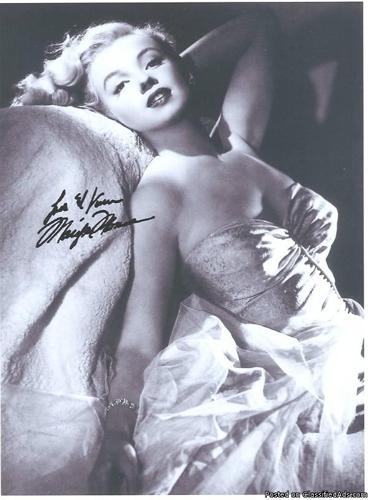 EXTREMELY RARE AUTOGRAPHED MARILYN MONROE PHOTO - Price: $25.00