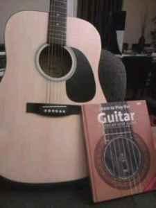 NICE GUITAR WITH STEP BY STEP GUIDE AND DVD HOW TO PLAY! - Price: 65.00