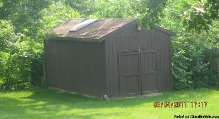 Shed & hot-tub - Price: $100