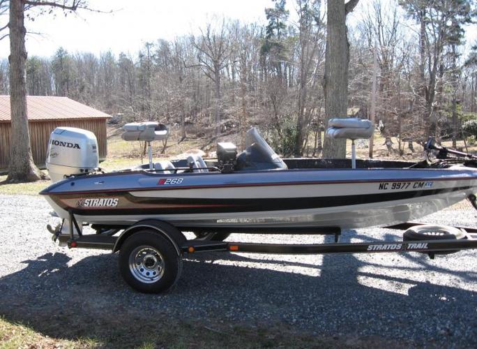 stratos bass boat
