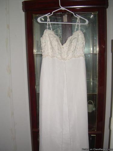 Wedding Dress - Price: 90.00