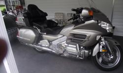 03 Goldwing ABS Looks new,60,000 mi Asking $10,500 or best offer Call Gary At 352 343 5460