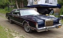 1979 lINCOLN TOWN CAR, COLLECTOR MOD. CLEAN, STRAIGHT, GOOD GLASS, 100 K MILES, RUN AND DRIVE GREAT, NEEDS PAINT. BOOK VALUE IS 7900. NOW,