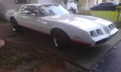 &nbsp;&nbsp; Clean 1979 firebird. No damage, no rust around rear window, which is typical for these models. Minor suspected rust appeared recently near front corner of hood. Body is in great condition. Freah paint only 4 months old. interior is in great
