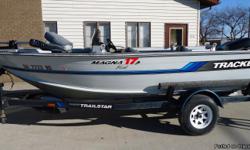 1993 MAGNA FISH 17 FOOT DEEP V TRACKER..1994 90 HORSE EVINRUDE PRO SERIES OIL INJECTED...MATCHING TRAILER WITH SPARE TIRE AND SURGE BRAKES..POWER TRIM CONTROLS IN FRONT, BACK AND DRIVERS SEAT..INCLUDES 35 POUND THRUST , 5 SPEED TROLLING MOTOR. REMOVABLE