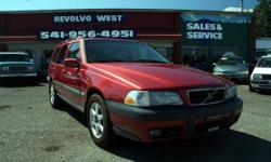 () -
699 Union Ave - Grants Pass, Oregon
The "V" in this V70, must stand for versatility. And versatility is definately what you get from this cross-Country (XC).
Versatility of performance from the 2.3L DOHC 20-valve, turbocharged 5-cylinder motor and
