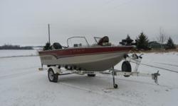 1995 alumicraft trophy sport 175, 125 mercury with stainless steal prop, depth finder, tie downs,&nbsp;bimini top
5 seats, 50lbs. thrust troling motor, boat cover, Karavan trailer
excellent condition,&nbsp; One Owner, always stored inside&nbsp;