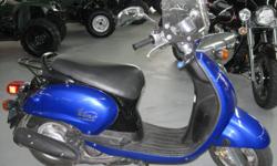 Blue 2006 Yamaha Vino 125
125cc engine, air-cooled, SOHC, 2-valve, 4-stroke
Mikuni Carburator
Automatic Trans
Front disc brakes
Back brake drum
Weight - 229 lb
1.2 fuel capacity
Odo - 2,089