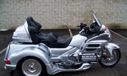 2007 Honda Gold Wing GL 1800 Comfort Navigat with only 2,276 miles on it. Super clean bike, runs great. Everything works, no mechanical issues at all. Clean title. For more info or pictures contact me directly at gary.kaufman333@hotmail.com