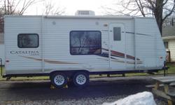 Trailer is in like new condition used only a few time over last summer. Come with all accessories you would need for camping. Over $800 in extras. Will sell without extras for11,000
*unloaded weight:4257 *fresh water capacity (gal) : 42
*carrying