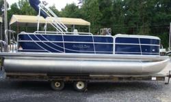 &nbsp;
2015 South Bay 422CR Navy
&nbsp;
Specifications
Overall Length 22'&nbsp;
Width 8' 6"&nbsp;
Weight (2 Tubes) 2060 lbs.&nbsp;
Max. Weight Cap. (2 tubes) 2080 lbs.
Person Cap. (2) 10
Tube Diameter 25"
Max. HP (2 tubes) 115
&nbsp;
Options:
* Navy