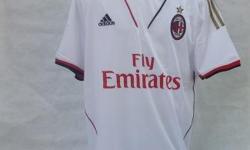 I am selling brand new AC Milan jerseys. this still have the original tags on them.&nbsp;
also i have the Away kit only are available in short sleeve.
SIZE I HAVE.
MEDIUM
LARGE
XL
CALL ME AT 503-995-3315
See more at http://www.maakajersey.com
&nbsp;