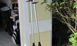 ALUMINUM PADDLES IN GOOD CONDITION. &nbsp;USE FOR SMALL ALUMINUM BOATS ETC. &nbsp;
