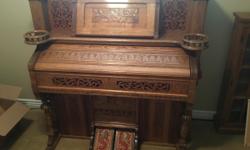 Beautifully crafted oak organ with pump pedals&nbsp;A must see! &nbsp;CASH ONLY or PAYPAL
&nbsp;
&nbsp;