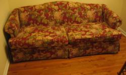 Like new floral print couch. &nbsp;This couch was lighly used and in storage until recently. &nbsp;Like new condition with "Scotch Guard" protection.
Also a compainion over-stuffed chair that was part of the original set. &nbsp;Like new was in storage