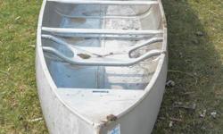 This is a 15-foot aluminum Grumman double-end canoe in good condition. By Marathon Boat Group. Marathon Boat Group boasts on their website that Grumman canoes are built to last, for optimum strength, with good tracking and maneuverability. The rear of the