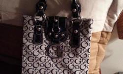 Guess Bag. Good condition. Hardly used.