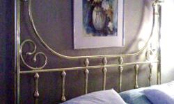 Brass KING SIZE Headboard...
measures: 77"H x 77"L
Asking price: $300.
See Photo...CASH ONLY...
UNBLOCK your phone number and CALL: 516-655-7103