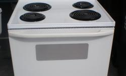 Kenmore Free Standing 30" Stove. Good condition....All burners work....Self Cleaning Oven!