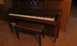 Moving and need to sell , piano is in really good condition. One owner and has been well taken care of. &nbsp;Purchased in the late 70's.
I live in Marshall Tx. near I-20