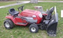 lawn Mower works good and in good condishtion Lawn Chief 14.5HP 42"Cut