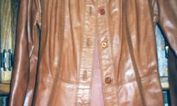 LADIES LEATHER COAT
BY IMPERIAL
LONG IN LENGTH
SIZE 10
DRY CLEAN ONLY
LINING 100% VISCOSE SATIN
VERY GOOD CONDITION HARDLY WORN
PAID OVER $200.00