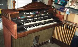 very nice hommond organ,plays perfectly.moving in 30 days must sell. will trade or best offer