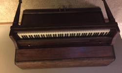 Grinned Bros. -Detroit upright piano&nbsp;
call&nbsp;after 5:00pm