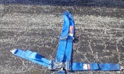 New blue race harness Used twice Call tom @ 630-747-6010