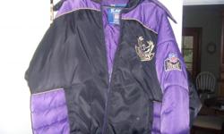 Ravens winter jacket parka&nbsp;&nbsp; Size XL mens&nbsp; excellent condition pet free smoke free home&nbsp;&nbsp; call --&nbsp; located in Jarrettsville 21084&nbsp; md