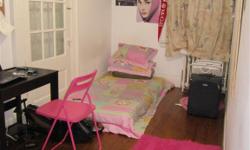Rooms available for rent to FEMALES only. Walking distance to University of Toronto, Chinatown and OCAD.
Quiet neighbourhood. Suitable for students.
Utilities all inclusive | Partially furnished | Large kitchen | Internet extra | TTC and subway nearby |