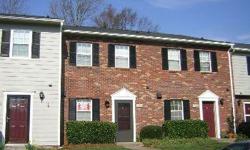Brown & Glenn Realty Co. has a great townhouse for rent in Heathstead Place, located minutes from South Park Mall - across from the Harris YMCA! Off of Quail Hollow Road & Sharon Road, near Carmel Rd. 2 bedrooms, 1.5 bathrooms, and over 1,000 square feet.