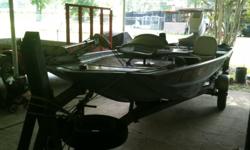 1983 Johnson 70 H.P. 1 6 Ft. Alumacraft simi-V lil dilly trail.- Fish Finder-Live well-Bil. pump-Moter guide trolling&nbsp;mot.-Ready to Go Fishing&nbsp;Many spare parts&nbsp; new alu. prop-like new 13" goodyear tra. tires- power trim unit-Will sell parts
