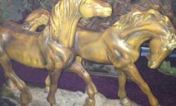 Very large very heavy horse statues ,perfect for horse lovers !!