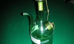 Wine decanter antique hand blown italian, with ice bubble
and orginal corks from the 1930's err. no cracks or chips. $100.00